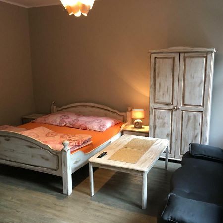 Ferienwohnung Kawalerka Fredry 3/12 Posen Exterior foto